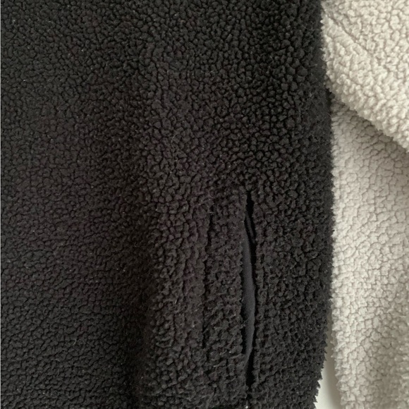 Old Navy Sweater Boys XL - Picture 5 of 8